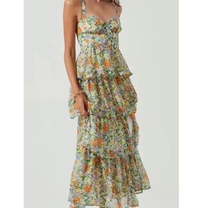 Midsummer Floral Tiered Maxi Dress size small